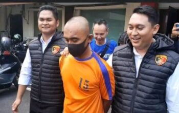 Oknum Guru Bejad Di SDN Purwasari Berani Cabuli Siswinya.