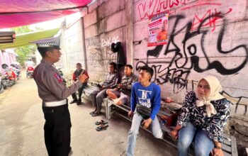 Tingkatkan Ops Mantap Brata, Satlantas Polres Karawang Bina Etika Berlalu Lintas Masyarakat