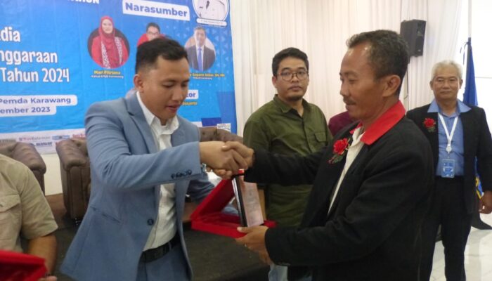 Sambut HUT Yang ke-3 DPP INPERA menggelar Seminar Di Komplek Pemda Karawang
