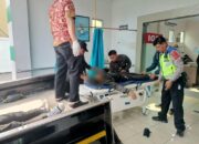 Reaksi Sigap Anggota Satlantas Polres Karawang pada Korban Kecelakaan