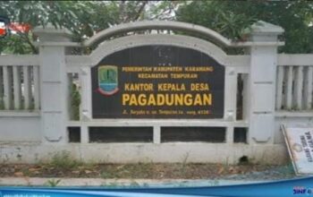 Pemerintah Desa Pagadungan Karawang  Gelar Padat Karya Tunai Normalisasi Dan Pelebaran Jalan