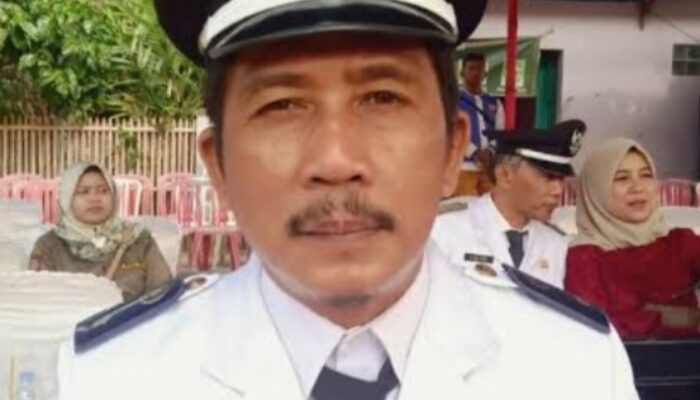 Kades Rawagempol Wetan Ucapkan Selamat Tahun Baru 2024