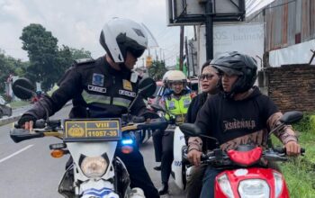 Upaya Kasat Lantas Polres Karawang dan Srikandi Polri Dukung Cooling System Pemilu 2024