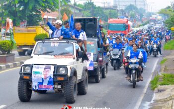 Caleg DPRD Karawang Dede Mulyana Dari Partai PAN Sapa Warga