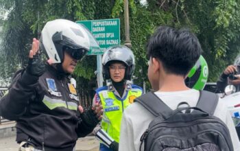 Hadirnya Srikandi Satlantas Polres Karawang, Warnai Patroli Humanis di Jalan Raya