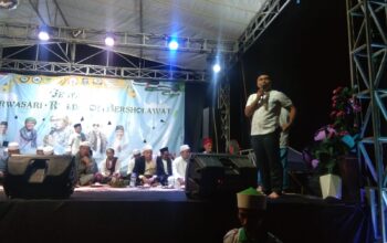 Camat Purwasari H.Muhana S.STP menghadiri GEBYAR SHOLAWAT di Perumahan Bumi Purwasari Regency.