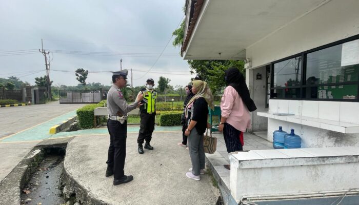 Upaya Satlantas Polres Karawang, Tingkatkan Kesadaran Berlalu Lintas Karyawan Swasta