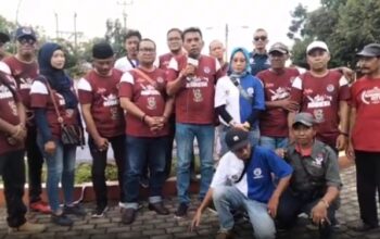 Keluarga Besar DPD IWOI Karawang gelar kegiatan berbagi takjil gratis