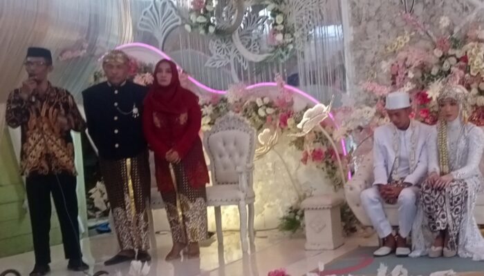 Ustadz Wintar Dari Bekasi Menghadiri Syukuran Walimatul Nikah Keluarga Besar Bp Yayat Hidayat Dan Ibu Kastuti