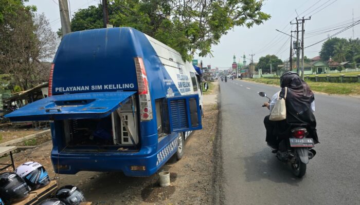 Satlantas Polres Karawang Maksimalkan Gerai Pelayanan SIM Keliling bagi Masyarakat