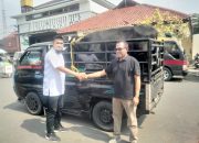 CV. Tri Surya Plastik Sambut Idul Adha 1445 H, Salurkan Hewan Qurban Sapi ke Polres Karawang
