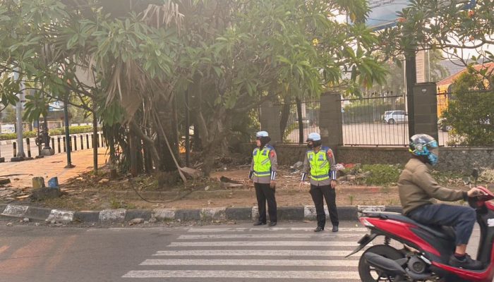 Satlantas Polres Karawang Konsisten Laksanakan Pengaturan Arus Lalu Lintas