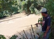 Bp Satum warga desa Tegalsawah Purwasari Karawang Punya Hobi Memancing