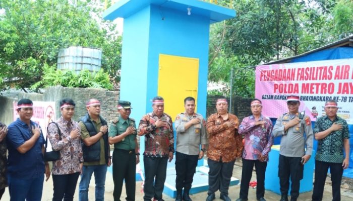 Polres Metro Bekasi Berikan Fasilitas Air Bersih, Bentuk Kepedulian Polri Kepada Masyarakat