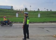Gatur Lalin! Satlantas Polres Karawang Pantau Arus Lalu Lintas di Jalan Raya