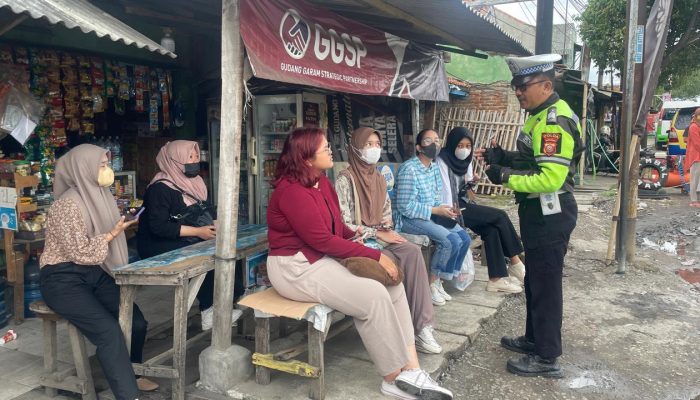 Satlantas Polres Karawang Imbau Masyarakat untuk Tertib Berlalu Lintas