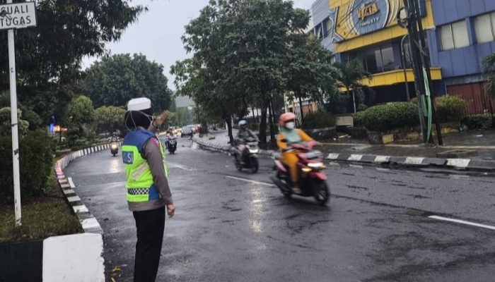 Satlantas Polres Karawang Cegah Kamseltibcarlantas melalui Gatur Lalin Presisi