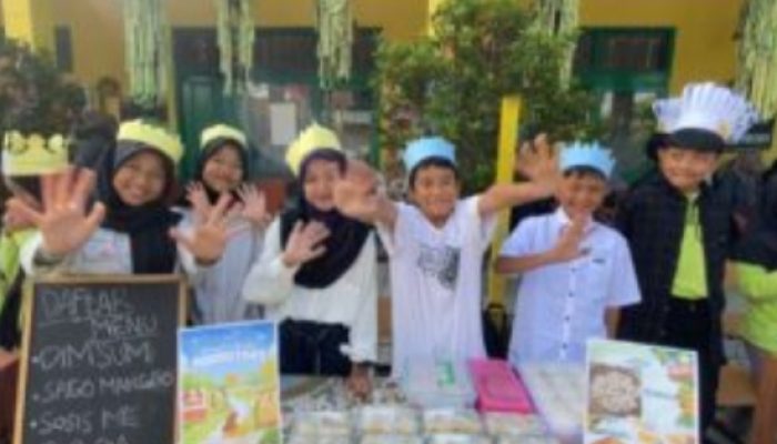 SDN Gandrung Endah Cisarua Bandung Barat mengadakan acara Marketing day