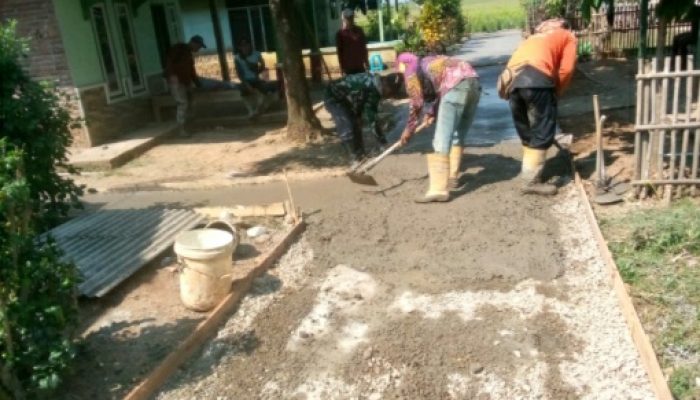 Peningkatan jalan desa dan jalan dusun di desa Salamjaya Pabuaran Subang dengan di cor beton