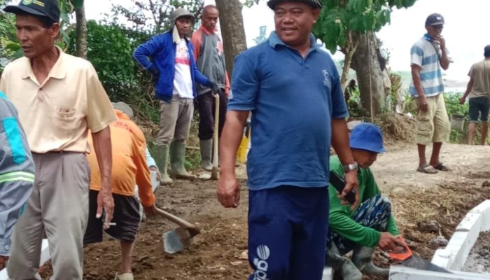 Desa Karanganyar Realisasikan Jalan Lingkungan dengan DD Tahap II