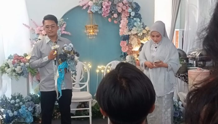 Keluarga Besar BP Sugiarto Di Griya Permai Blok C Kotabaru Karawang Gelar Syukuran Tunangan Putrinya