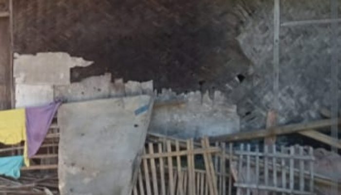 Bp Soleh Warga Desa Mekarmaya Karawang tinggal dirumah Tidak layak huni