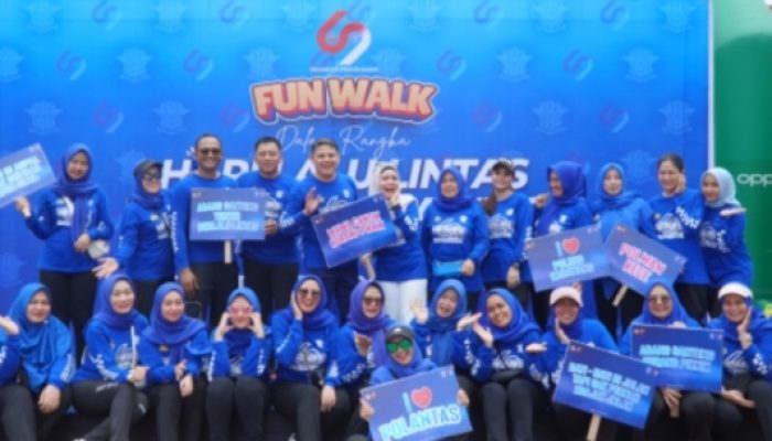 Semarak Hari Lalu Lintas Bhayangkara ke-69, Satlantas Polres Karawang Menggelar Jalan Santai