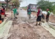 Desa Tanjungrasa Kaler Patok Beusi Subang Perbaiki jalan 