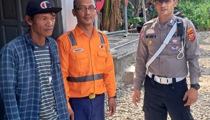 Satlantas Polres Karawang Ingatkan Pengguna Jalan, Jangan Terobos Palang Pintu Kereta Api