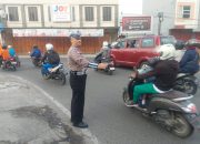 Satlantas Polres Karawang Laksanakan Gatur Pagi, Pantau Arus Kendaraan di Jalan Raya