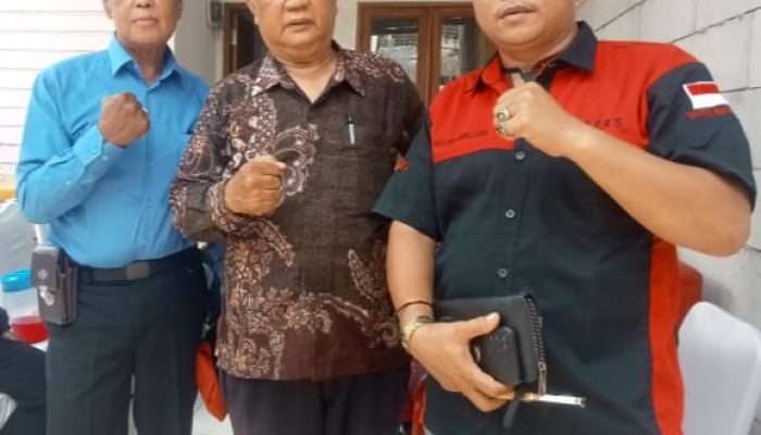 Ketua AJIB dan Ketua MIO Serta Redaksi NURJATINEWS.Com Karawang menghadiri Syukuran Walimatul nikah keluarga Bp Heri Widodo