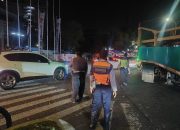 Respon Cepat Polantas Atasi Kemacetan di Traffic Light Karawang, Akibat Truk Tronton Alami Mogok