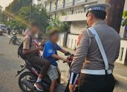 Teguran Humanis Polantas terhadap Pelanggar di Jalan Raya Karawang