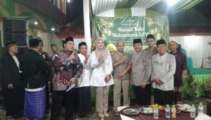 Pemerintah Desa Purwasari  Karawang Memperingati Maulid nabi Muhammad SAW