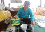 H Kusmanan Ketua PWRI Klari Karawang Mengucapkan Terimakasih Kepada PT Karang Paningal Indah