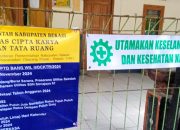 Di duga pemasangan paving blok di SDN Sirnajaya 01 Bekasi asal asalan