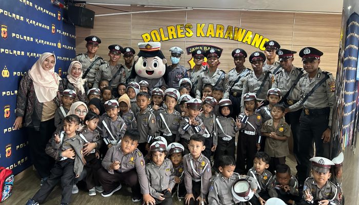 Sat Lantas Polres Karawang Hadirkan Keseruan saat Kegiatan Polisi Sahabat Anak