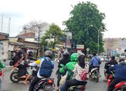 Polantas di Karawang Gaungkan Etika Berlalu Lintas saat Patroli Simpatik
