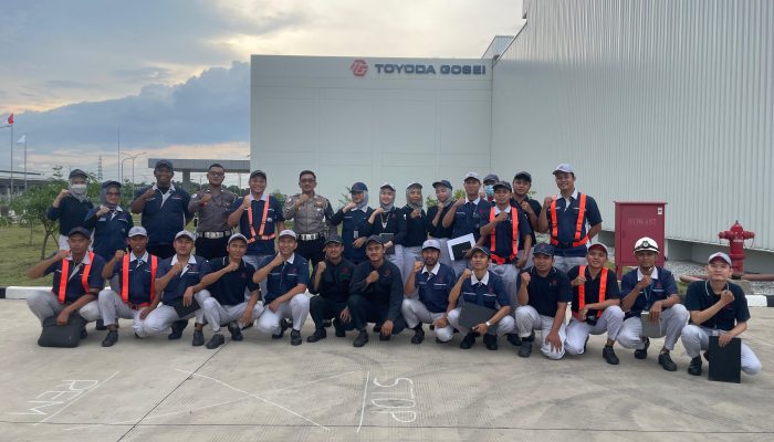 Satlantas Polres Karawang Sosialisasi Safety Riding Kepada Karyawan PT. Toyoda Gosei Indonesia