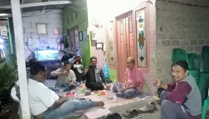 Keluarga Besar Bapak Indra Mekarjaya Purwasari  Karawang gelar tahlilan di hari yang ke empat