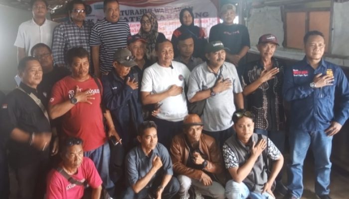 Media Rakyat Jelata dan TVRJ Indonesia Gelar Silaturahmi Bersama Wartawan Karawang di Pantai Cibendo Karawang