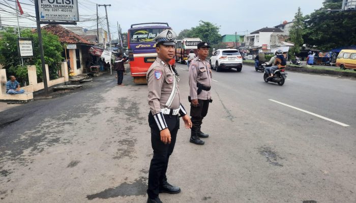 Cegah Kepadatan Kendaraan, Polantas di Karawang Tingkatkan Pengaturan Lalu Lintas