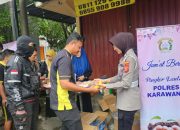 Bhayangkari Bersama Polwan Satlantas Polres Karawang Menggelar Jumat Berkah