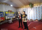Menggelar Open House di Kediaman Ayahandanya,di Gedung putih 