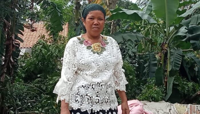 Rumah ibu Ipit Warga desa Teluk Buyung Pakis Jaya Karawang Roboh