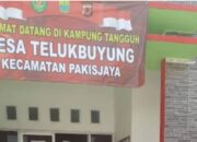 Ratusan Warga desa Teluk Buyung Pakis Jaya  Karawang Menjerit Bantuan PKH dipotong Rp 200.000