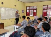 Unit Kamsel Satlantas Polres Karawang Gelar Police Goes to School di SMK Pertanian Karawang