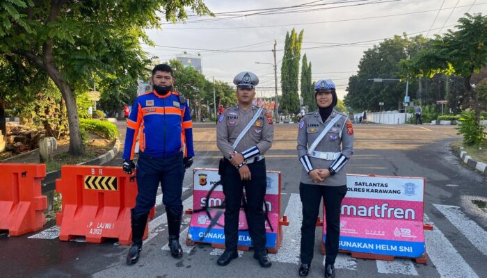 Satlantas Polres Karawang Atur Arulin saat Car Free Day di Hari Weekend