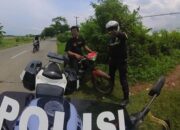 Unit Kamsel Satlantas Polres Karawang Bina Etika Berlalu Lintas Kepada Pengendara Roda Dua