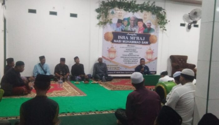 Jamaah Masjid Jami Babussalam Bekasi Memperingati Isra Mi’raj Nabi Muhammad SAW